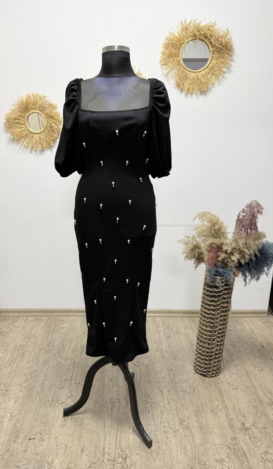 İnci detayli Elbise